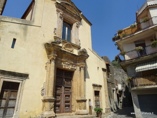 Piazza Duomo Mandanici